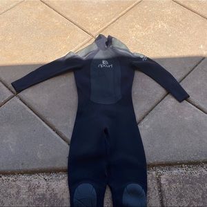 Womens Rip curl wetsuit 3/2 size 4